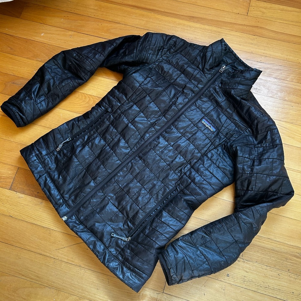 Patagonia Black Puffer Jacket with High Collar and Zip Closure